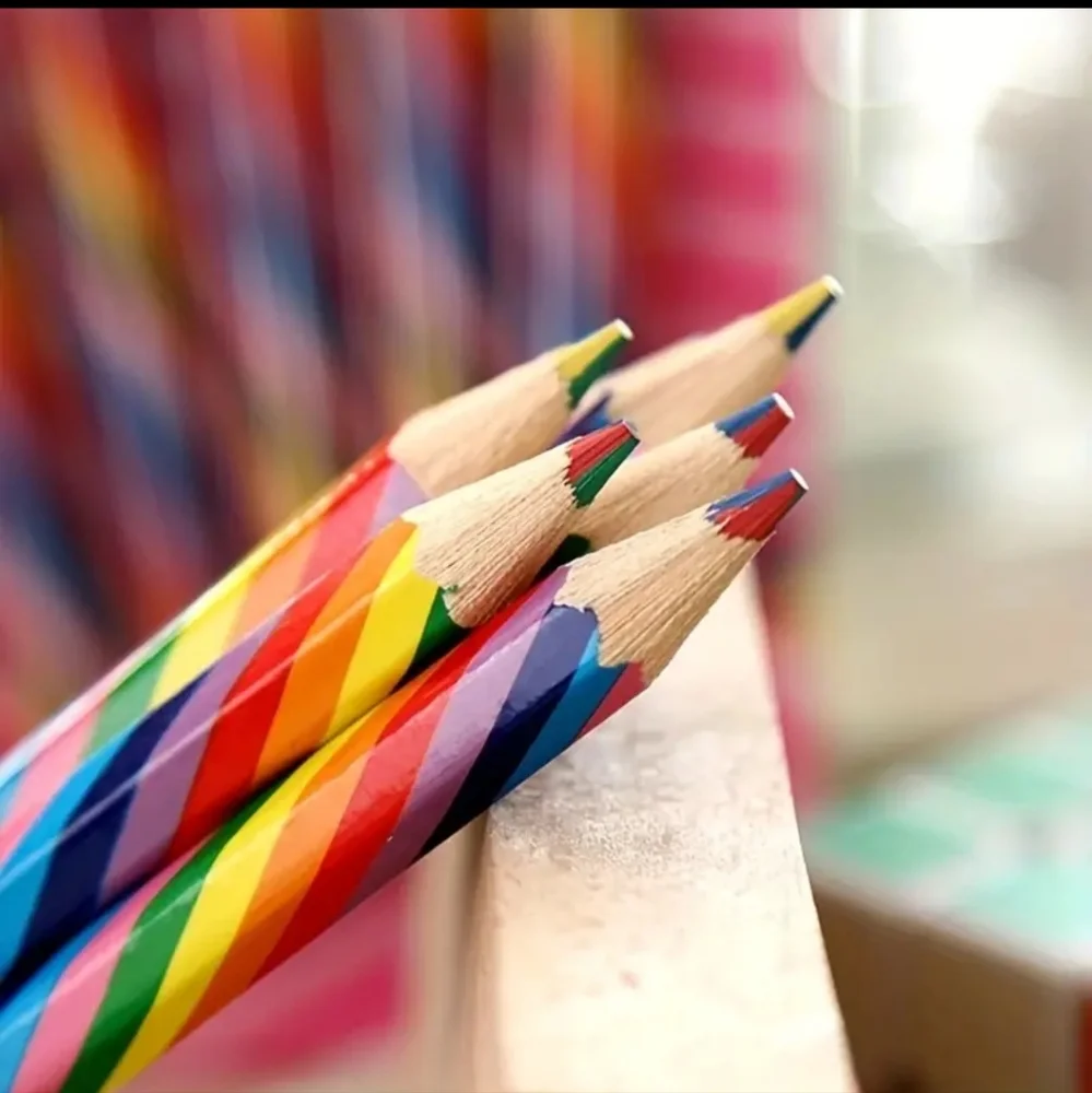🍄Rainbow Colors Writing Pencils